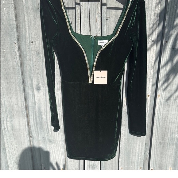 Superdown Green Velvet Mini Dress - Picture 2 of 4